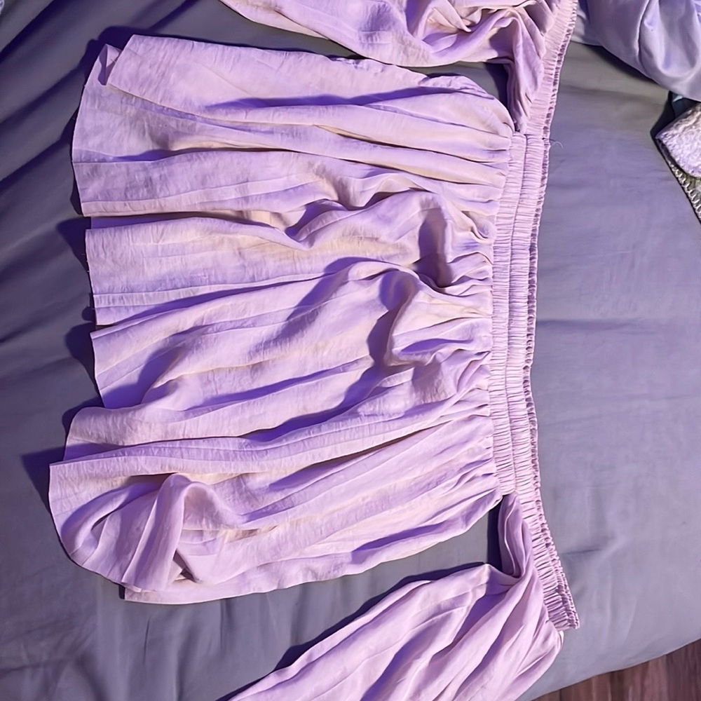Strap less sleeves on the side